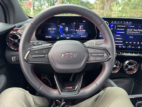 Used 2025 Chevrolet Blazer EV RS RWD image 36