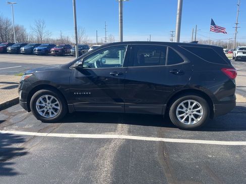 Used 2019 Chevrolet Equinox LS w/ LS Convenience Package image 3
