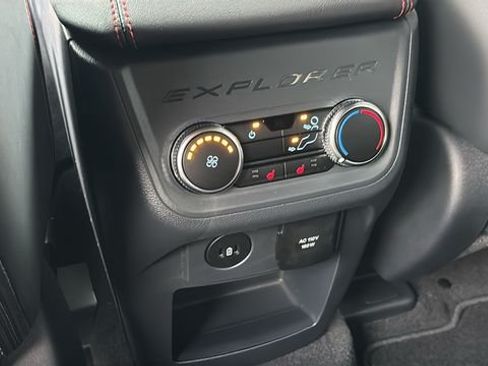 New 2026 Ford Explorer ST-Line w/ ST-Line Street Pack AWD/4WD image 8
