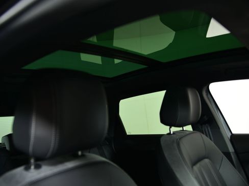 Used 2024 Audi Q4 e-tron Premium Plus image 12