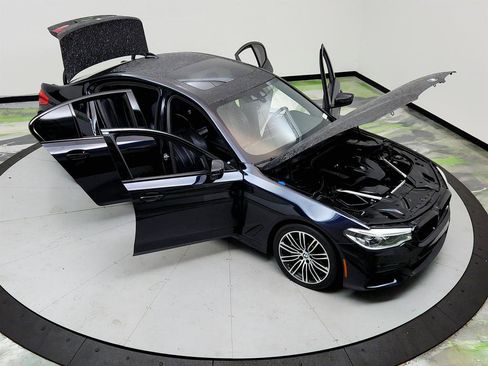 Used 2019 BMW 530i 530i w/ M Sport Package image 38