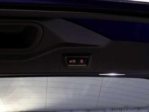 Certified 2025 BMW X5 M60i w/ Executive Package image 33