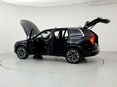 New 2026 Volvo XC90 B6 Plus w/ Protection Package Premier image 12