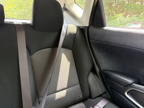 Used 2025 Kia Soul LX w/ LX Technology Package FWD image 35