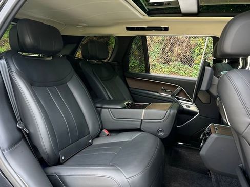 Used 2024 Land Rover Range Rover Long Wheelbase Autobiography image 48