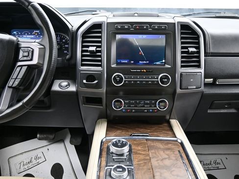 Used 2020 Ford Expedition Platinum AWD/4WD image 18