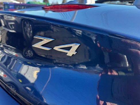 Used 2011 BMW Z4 sDrive35i RWD image 18