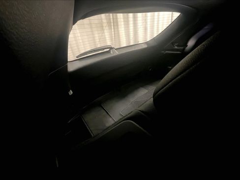 Used 2025 Chevrolet Equinox EV LT w/ Convenience Package image 17