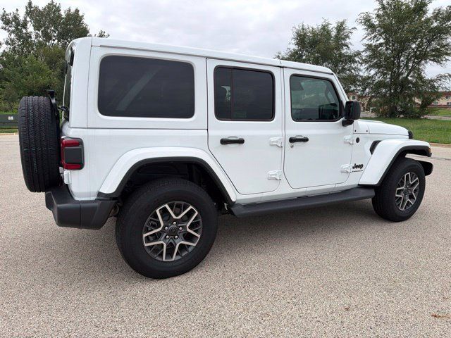 Used 2025 Jeep Wrangler Unlimited Sahara AWD/4WD image 3
