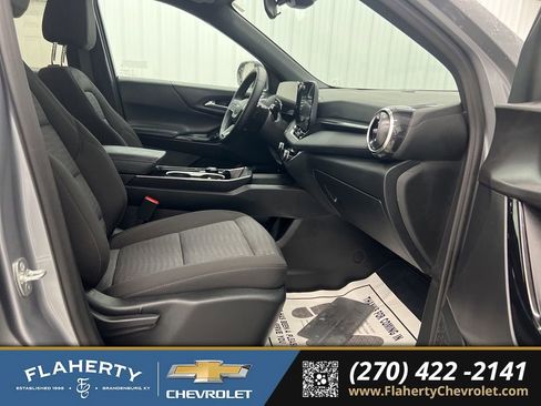 Used 2026 Chevrolet Equinox LT AWD/4WD image 15