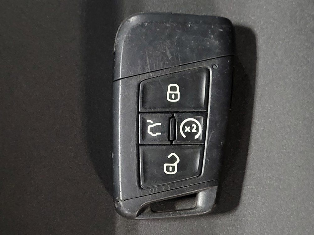 Used 2022 Volkswagen Taos SE AWD/4WD image 32