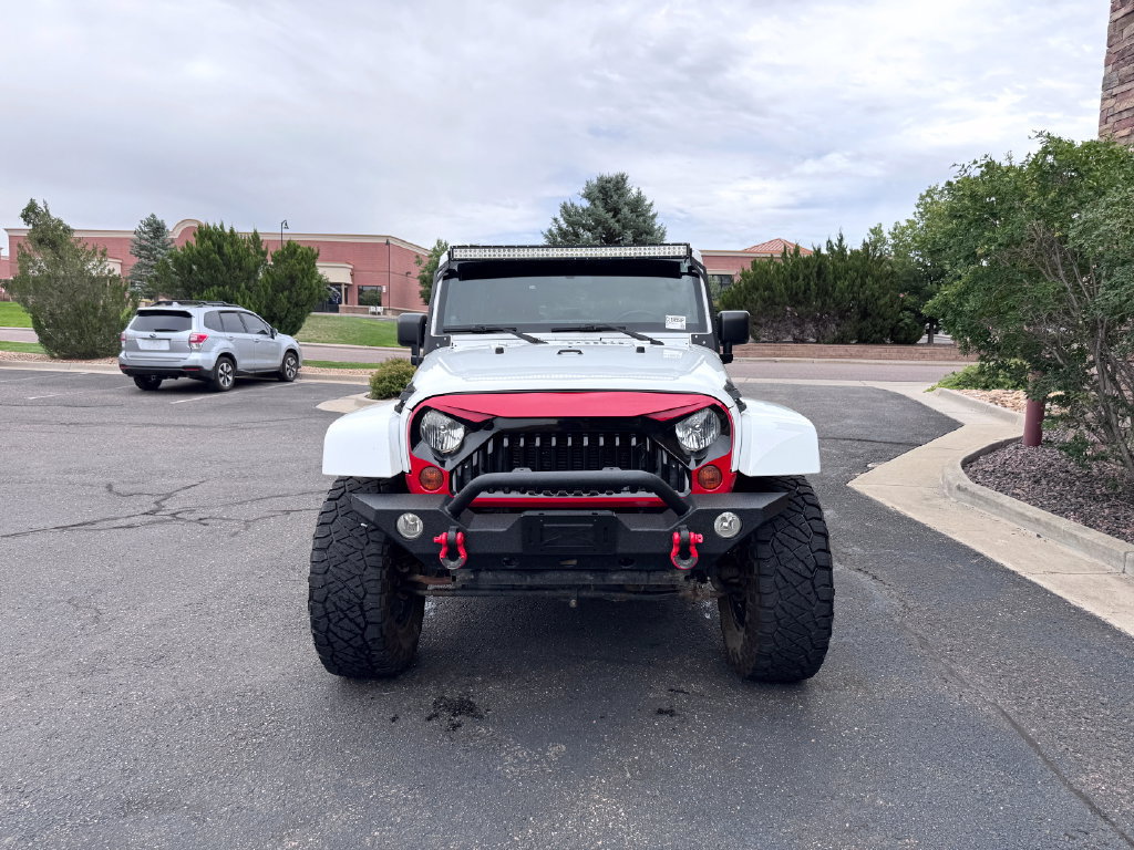 Used 2012 Jeep Wrangler Unlimited Sahara w/ Connectivity Group AWD/4WD image 3