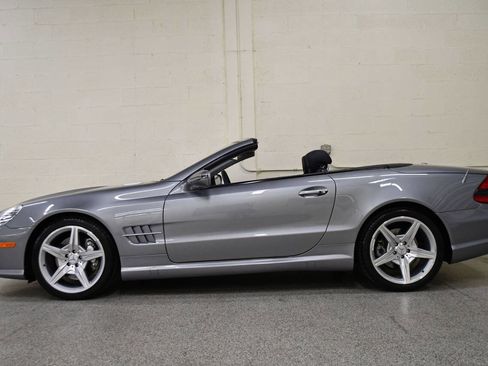 Used 2009 Mercedes-Benz SL 550 image 3