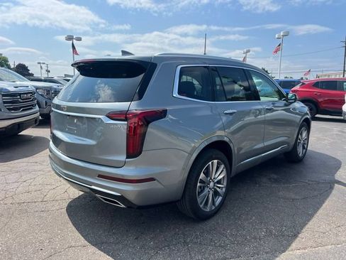 Used 2024 Cadillac XT6 Premium Luxury w/ Technology Package AWD/4WD image 5