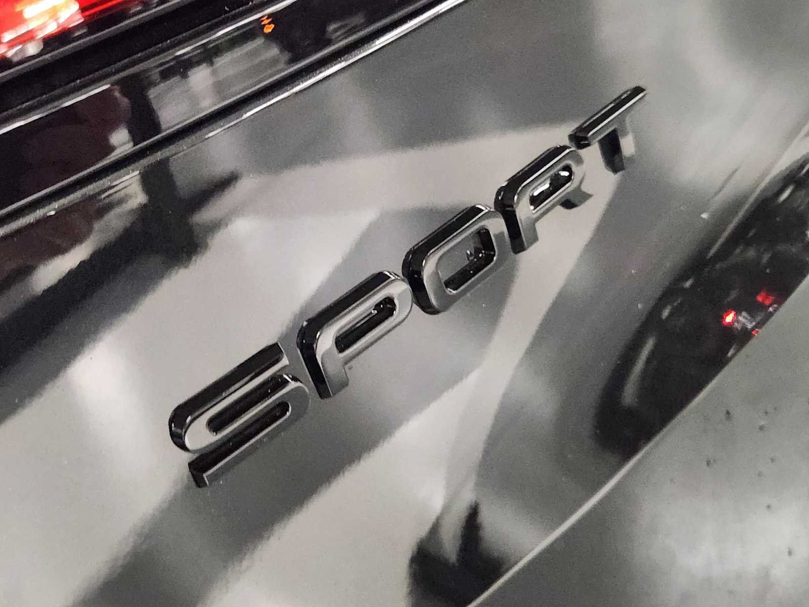 New 2027 Land Rover Range Rover Sport Dynamic SE AWD/4WD image 13
