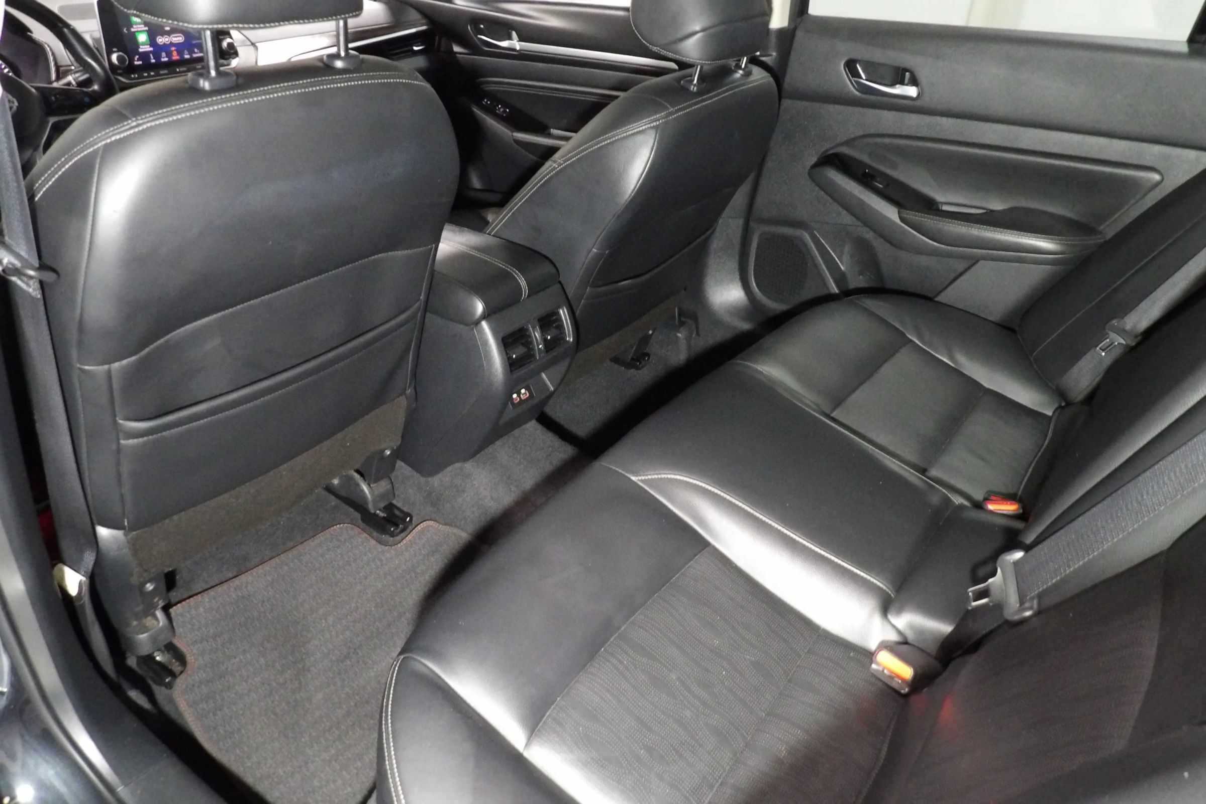 Used 2021 Nissan Altima 2.5 Platinum AWD/4WD image 12