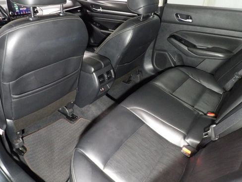 Used 2021 Nissan Altima 2.5 Platinum AWD/4WD image 12
