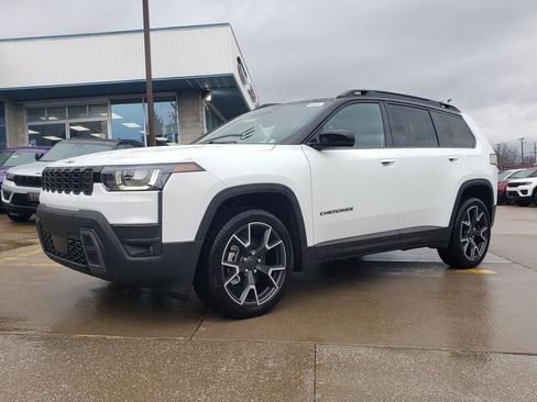 New 2026 Jeep Cherokee Overland w/ Trailer Tow Group image 8