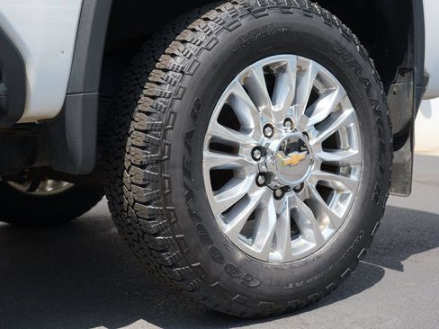 Certified 2022 Chevrolet Silverado 3500 High Country w/ Z71 Off-Road Package AWD/4WD image 34