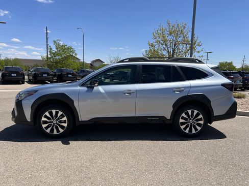 Used 2023 Subaru Outback Limited AWD/4WD image 13