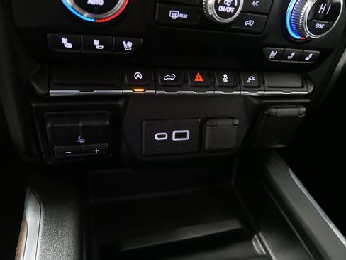 Certified 2021 GMC Sierra 1500 SLT w/ SLT Premium Package image 29