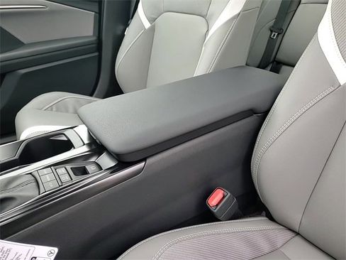 Used 2026 Toyota Camry SE image 18