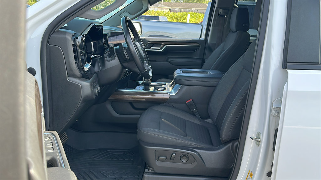 Used 2022 Chevrolet Silverado 1500 RST AWD/4WD image 16