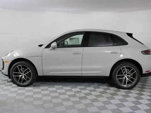 New 2026 Porsche Macan image 2