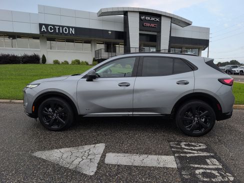 Used 2025 Buick Envision Sport Touring AWD/4WD image 2
