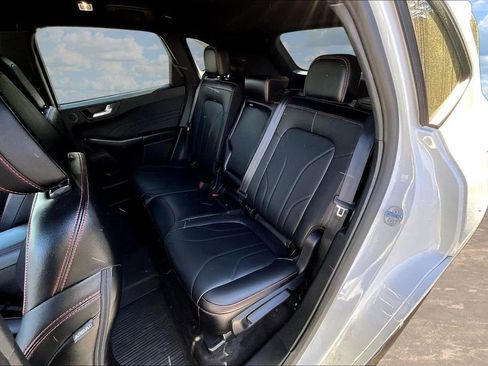 Used 2025 Ford Escape ST-Line Elite w/ Premium Technology Package image 24