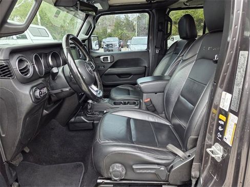 Used 2020 Jeep Gladiator Overland w/ Popular Equipment Package image 11