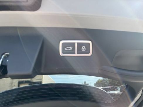 Used 2022 Kia Sorento SX FWD image 16