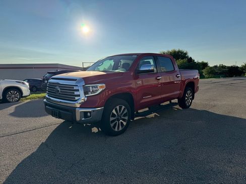 Used 2021 Toyota Tundra Limited w/ Limited Premium Package AWD/4WD image 11