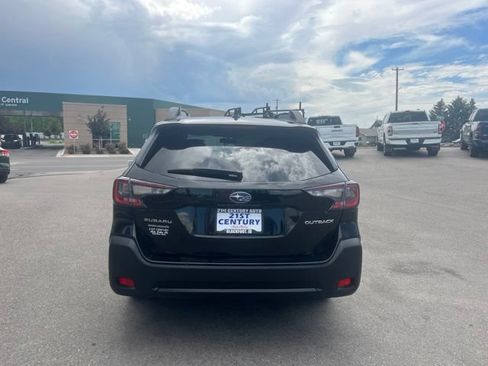 Used 2024 Subaru Outback Premium AWD/4WD image 12