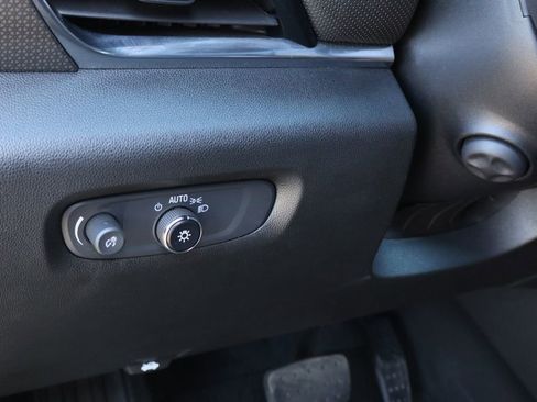 Certified 2023 Chevrolet Traverse Premier image 11