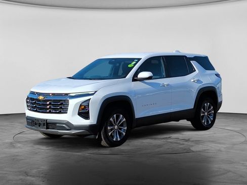 Used 2026 Chevrolet Equinox LT AWD/4WD image 3