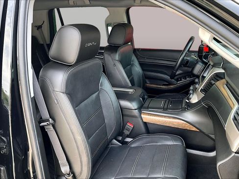 Used 2019 GMC Yukon Denali AWD/4WD image 8