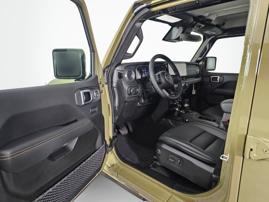 New 2026 Jeep Gladiator Sport AWD/4WD image 23