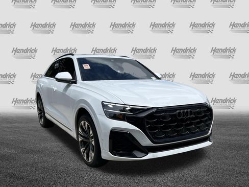 Used 2025 Audi Q8 Premium Plus AWD/4WD image 2