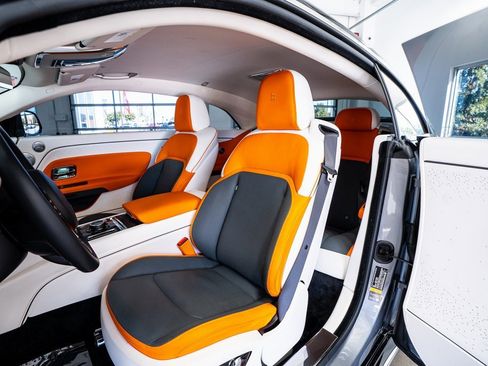 Used 2024 Rolls-Royce Spectre w/ Spectre Launch Package image 35