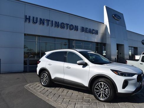 New 2025 Ford Escape SE w/ PHEV Premium Package image 1