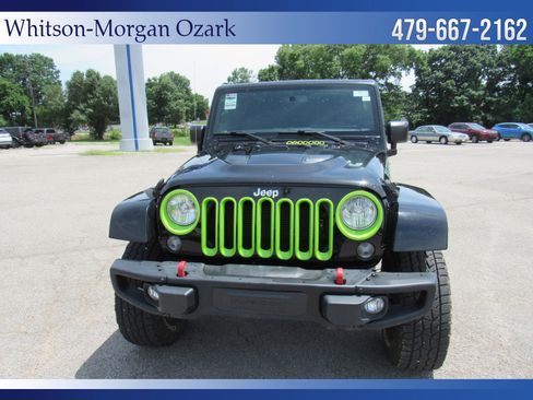 Used 2016 Jeep Wrangler Unlimited Rubicon AWD/4WD image 2