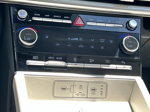 Certified 2025 Hyundai Santa Fe SEL FWD image 34