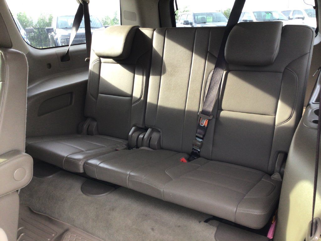 Used 2017 Chevrolet Suburban Premier AWD/4WD image 38