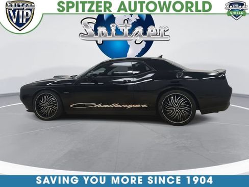 Used 2017 Dodge Challenger R/T Plus RWD image 7