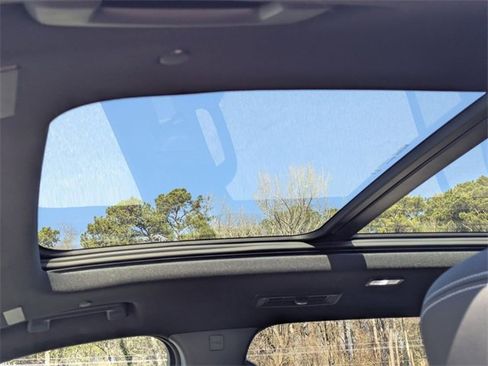 New 2026 Chevrolet Traverse LT w/ Sun and Wheel Package image 12