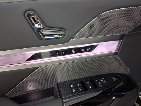 New 2026 BMW i7 eDrive50 w/ M Sport Package image 12