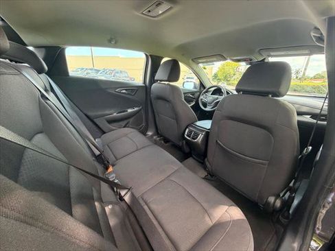 Used 2023 Chevrolet Malibu LT FWD image 13