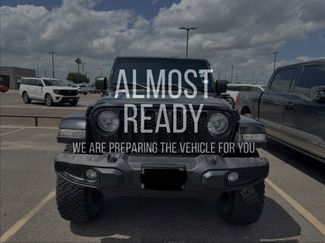 Used 2023 Jeep Gladiator Sport AWD/4WD video 1