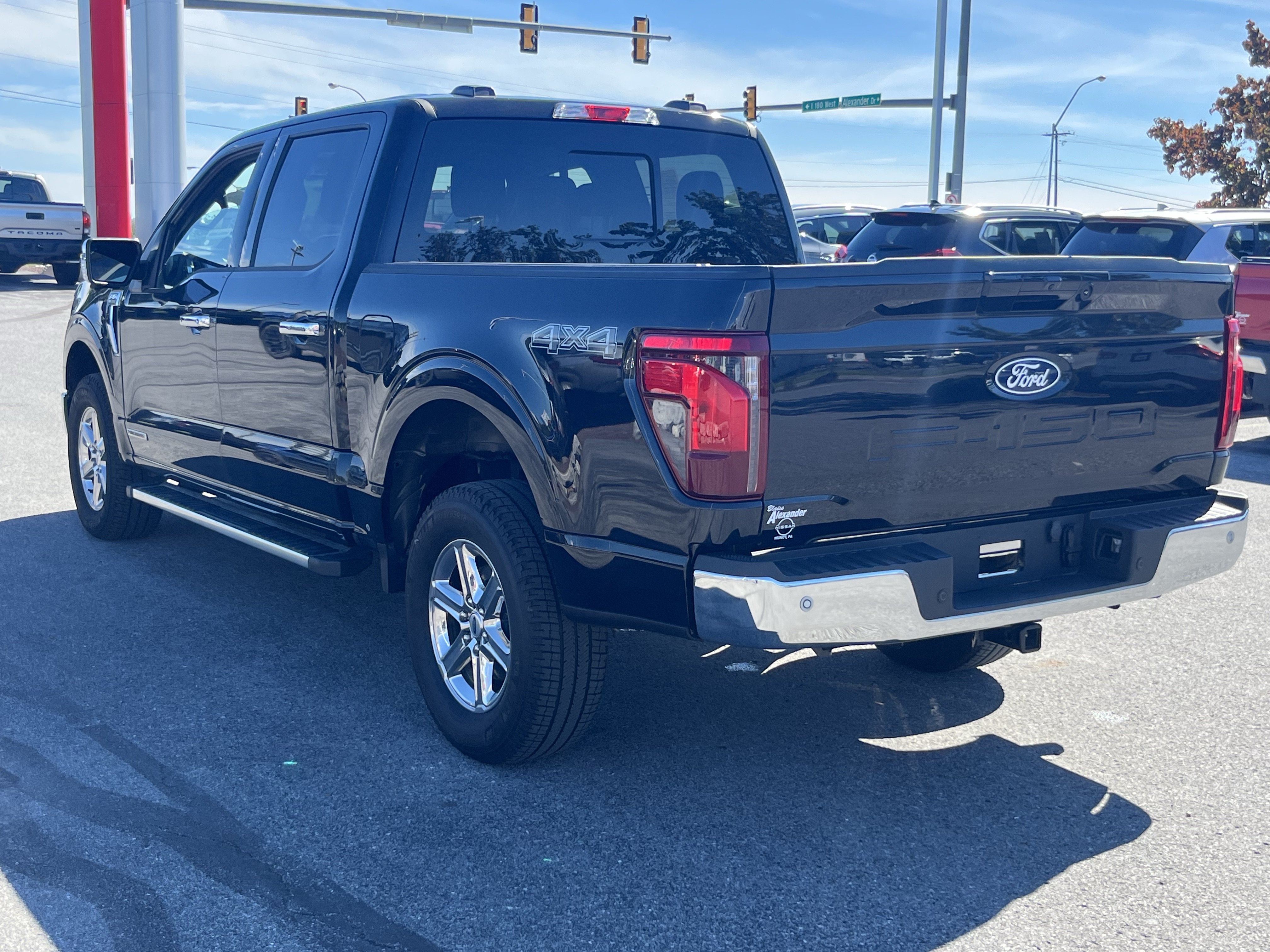 Used 2025 Ford F150 XLT w/ Equipment Group 302A MID AWD/4WD image 6